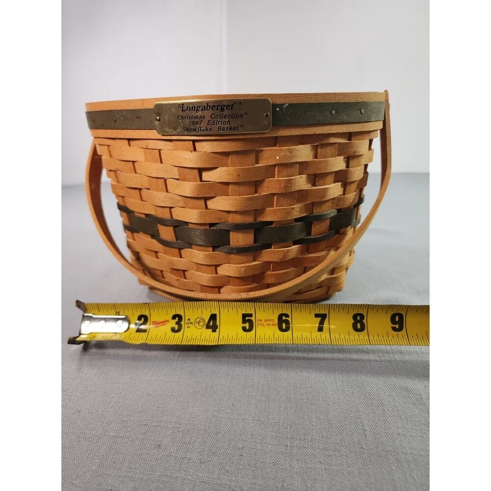 Longaberger 1997 Christmas Green Snowflake Basket with  Wood Lid and Protector